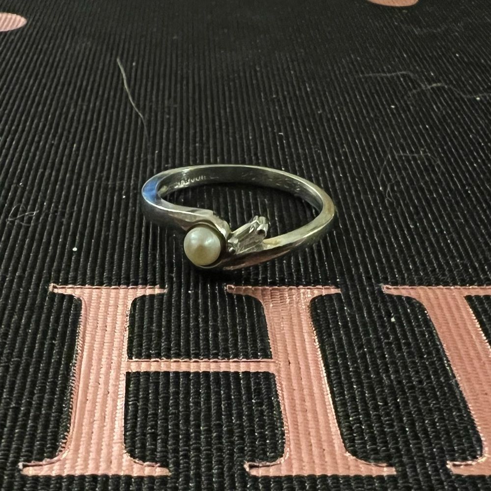 925 silver with real pearl and zircon ring